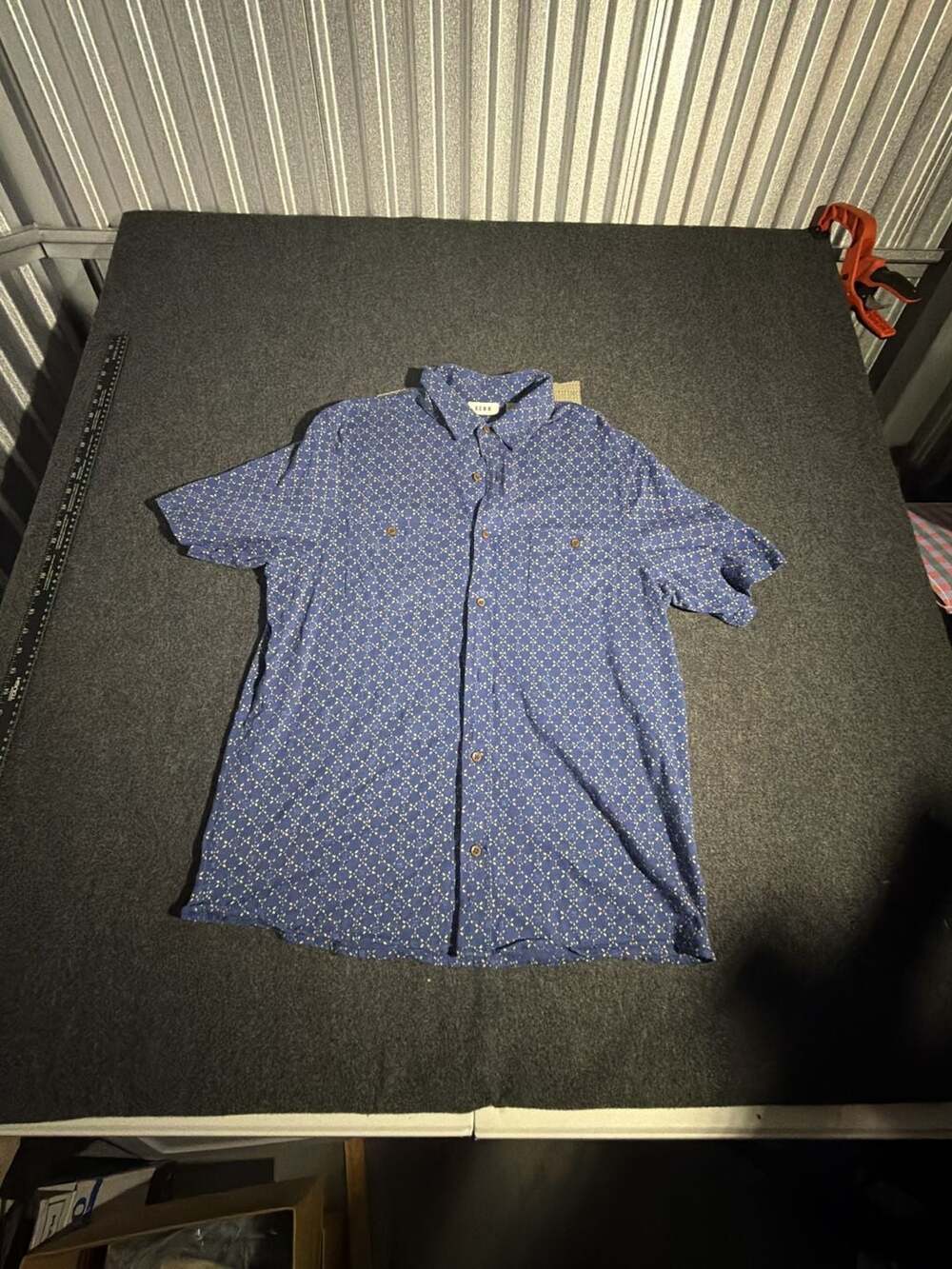 Rowm Men's Blue Geometric Pattern Short Sleeve Button Down Shirt